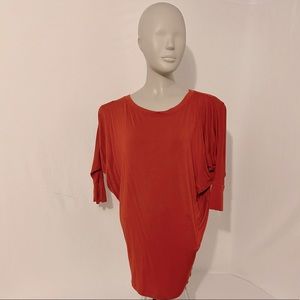 41 Hawthorn Women’s top size M